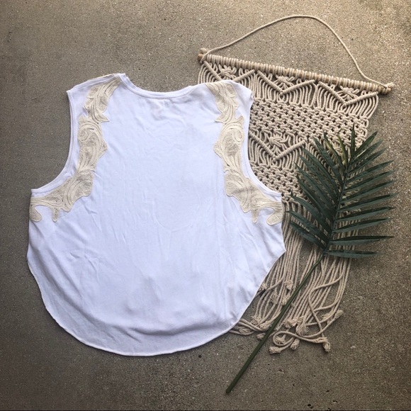 We The Free White Sleeveless Top Size Medium - Picture 5 of 6